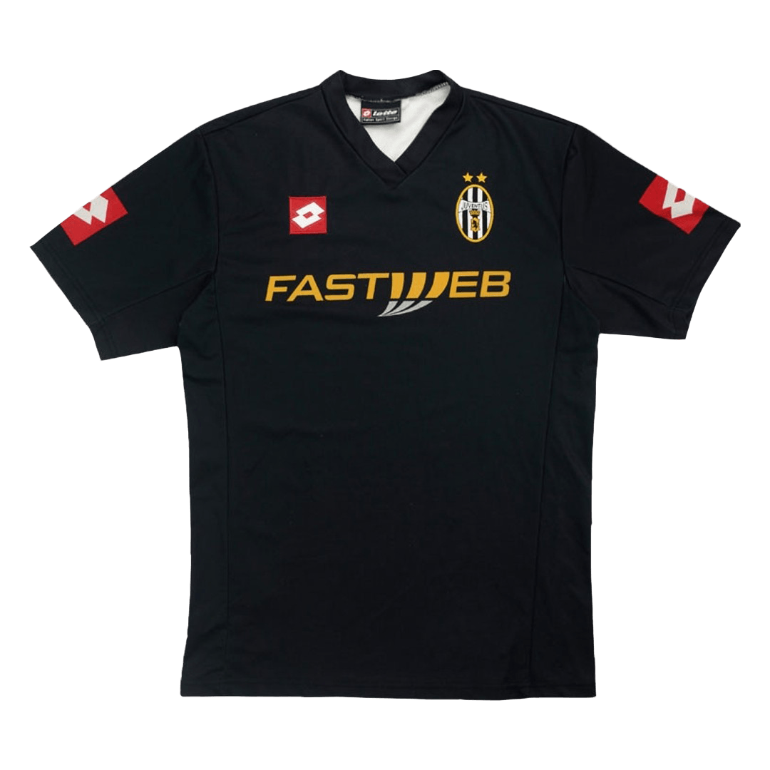 Juventus Retro Jersey Away 2001/02