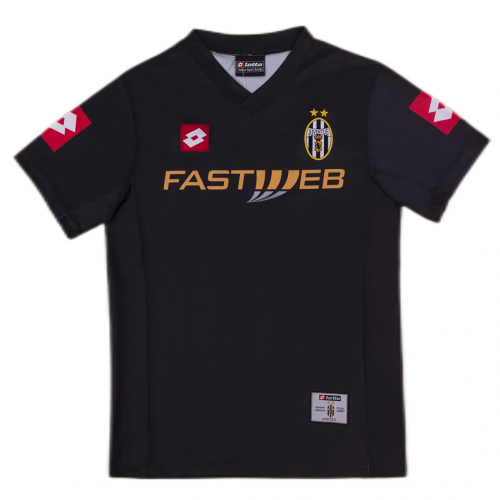 Juventus Retro Jersey Away 2001/02